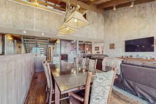 Lake Front Condo steps from the beach with beautiful view of Lake Tahoe - 6