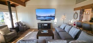 Lakefront Townhome w Private Hot Tub 270 Views - Sleeps 12 - 5