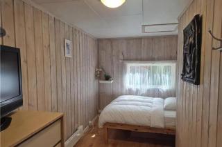 Charming waterside cottage by Lake in Seljord - 1