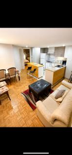Montreal Accommodation Steps Downtown 17mins airport - 0