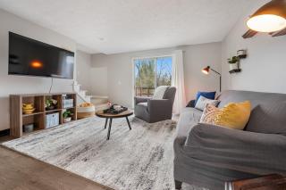 Cozy Modern Stay Near Pro Football Hall of Fame And CAK Airport - 9