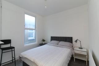 Basic 2-bed to Lay Your Head - 9