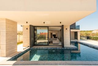 Holiday house with a swimming pool Vir - Lozice, Vir - 27818 - 3