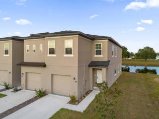 Brand New Themed Home With Lake View 11 - 5