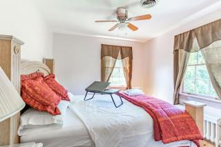 Welcome to your private cozy room #3 near LU, Stadium & general hospital - 8