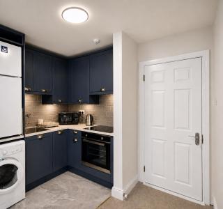Waterford Triangle Apartment - 9
