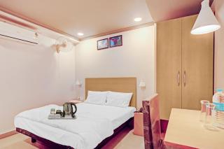 Collection O One Hotel - 1