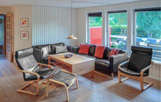 4 Bedroom Nice Home In Glesborg - 8