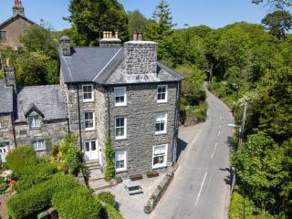 Gwynfryn House, Gorgeous Riverside Property Near The Beach - 0