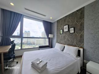 Vinhome Central Park 2 bedroom apartment - 8