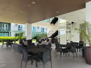 Cozy Abreeza Condo Behind Abreeza Mall - 1