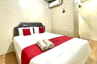 RedDoorz near Pelabuhan Tanjung Perak 2 Surabaya - 2