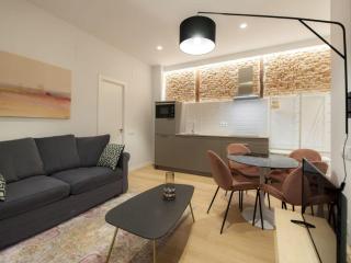 Stay in Madrid for 5 guests - 4