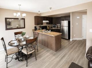 Entire Home With Garage - 8