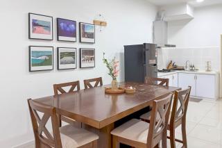 Sunset Ark 3BR Condo with Free WiFi and Netflix Near Taiping Lake Garden - 4