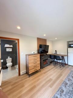Painter's Lodge - 7
