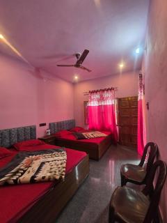 Maa Chandika Home Stay - 6