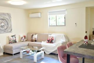 Heated Jacuzzi & Luxury Garden Retreat Larnaca - 8