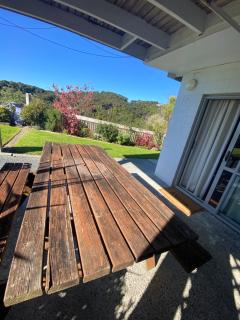 The Captain's Cove Relaxed Garden Retreat - 9