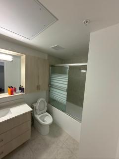 Downtown Luxury Suite - 2