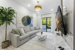 New Luxury 5BR • Walk to SeaWorld - 8