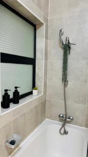Sarona luxeSuites - 5