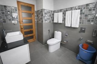 Vista Resort - Centrally Heated & Air Cooled, Mall Road Manali - 7