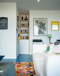 Urban Art House - Modern City Retreat with Spa Pool - 1
