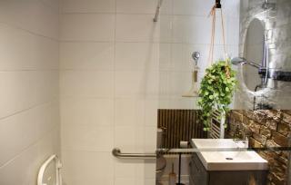1 Bedroom Stunning Home In Escames - 1
