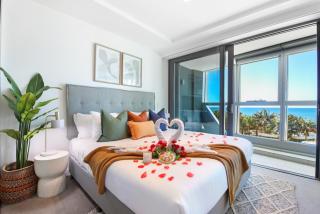 Champagne Oceanview Suite- The Langham- wParking - 9