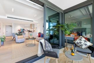 Champagne Oceanview Suite- The Langham- wParking - 1