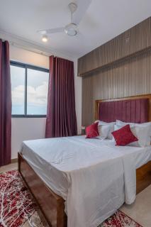 3 Bed room Condo next to Port for long term stays - 5