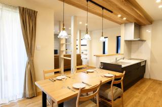 Guest house Watanabe 日本酒で乾杯する1日1組の和モダン貸切ヴィラ EV充電可 - 9