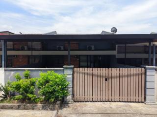 LSH Homestay - 9