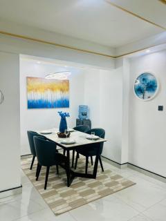 elegantly furnished two bedroom with amazing breathtaking city views ,swimming pool ,fully fitted gym and close proximity to major shopping malls and gourmet restaurants - 2