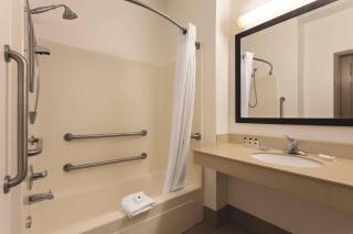 Country Inn & Suites by Radisson, Bryant Little Rock , AR - 4