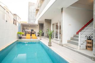 Pantai Lima - Island Boy Guesthouse Pererenan - 2