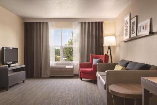 Country Inn & Suites by Radisson, Cottage Grove, MN - 2