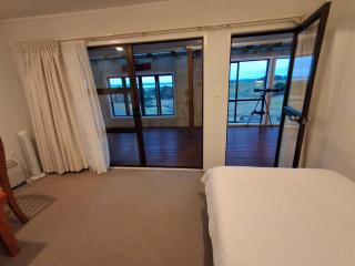 Apartment 2 - 4