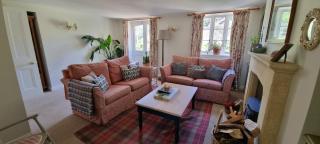 Characterful Cotswold cottage - 1