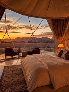 Wadi Rum Luxury Hamad & Jeep Tours - 1