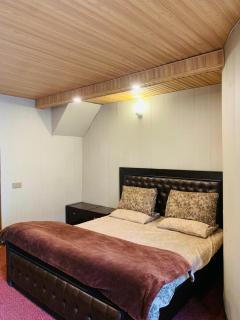 Royal 3BR House, Bhurban - 9