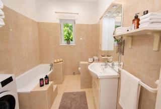 Grape&Wine Guesthouse - 6