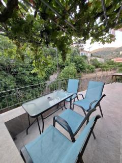 Plomari Rum Evi - 5