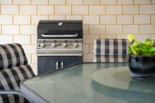 Hosted Modern Comfort in Piara Waters Perfect for Fam - 6