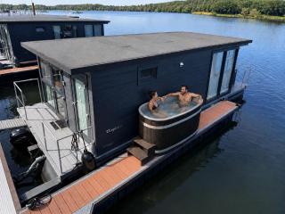 Houseboat Marina Mookerplas met Duo Hottub I 4 - 6 personen - 8