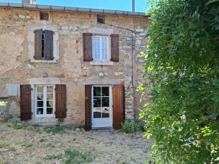 Deux maisons dans un hameau - 6
