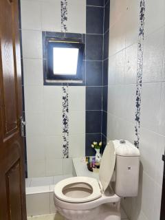 Twin Room with Garden Access & Coffee Station - 8