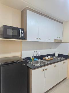 Stay near Mall of Asia, MOA Arena, SMX PICC & NAIA - Athena Suite - 5