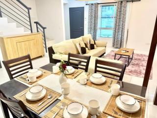 Landed house 16pax setia alam Mall SCCC 4Room WiFi - 5